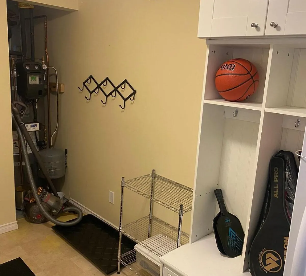ויקטוריה Ravens Nest Cozy Lower One Bedroom Suite